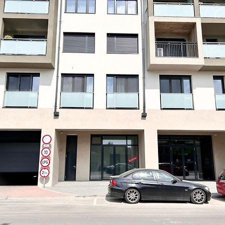 New 2022 Family&Friends Downtown Ac 3Br 2Ba Free Parking Big Balcony Near Metro&Train Station Self Check-In Apt Budapest Bagian luar foto