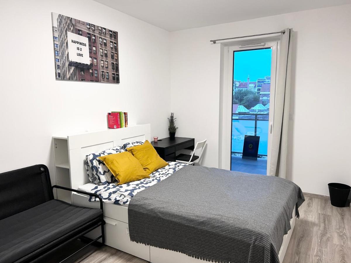 New 2022 Family&Friends Downtown Ac 3Br 2Ba Free Parking Big Balcony Near Metro&Train Station Self Check-In Apt Budapest Bagian luar foto