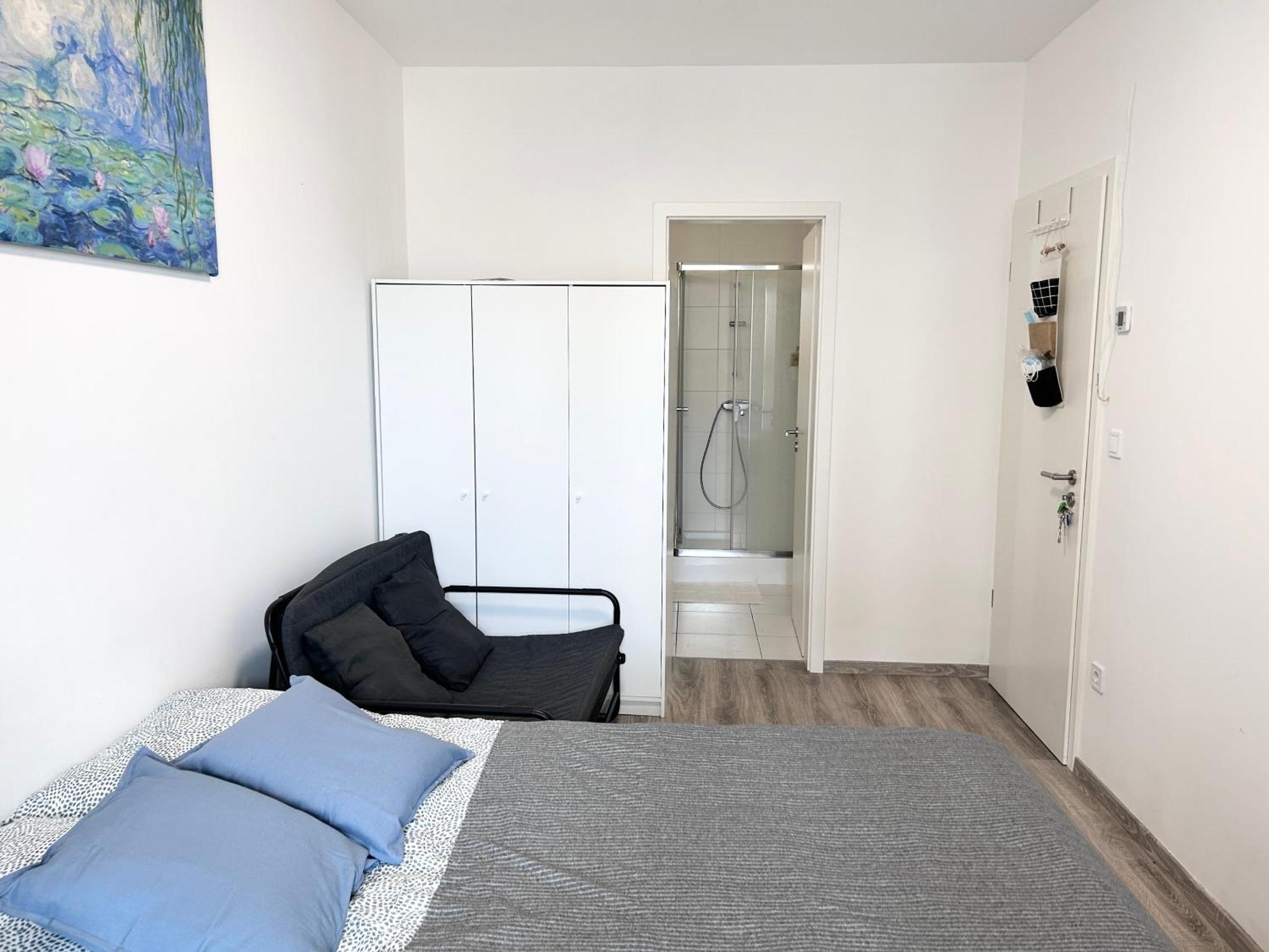 New 2022 Family&Friends Downtown Ac 3Br 2Ba Free Parking Big Balcony Near Metro&Train Station Self Check-In Apt Budapest Bagian luar foto
