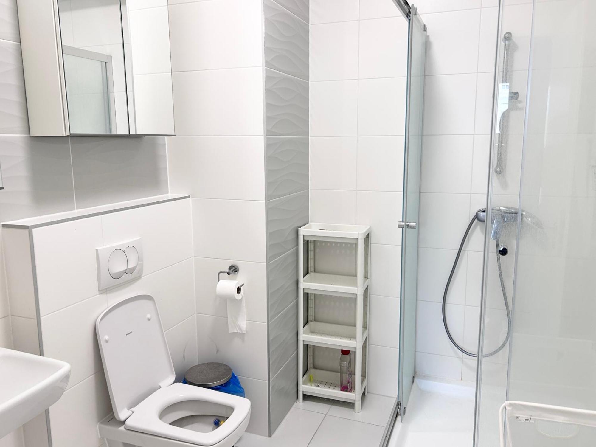 New 2022 Family&Friends Downtown Ac 3Br 2Ba Free Parking Big Balcony Near Metro&Train Station Self Check-In Apt Budapest Bagian luar foto